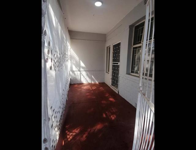 3 BEDROOM PROPERTY TO RENT IN BRENTHURST